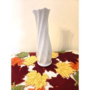 Floraline 538 Vase White Gloss USA With Light Blue Hues